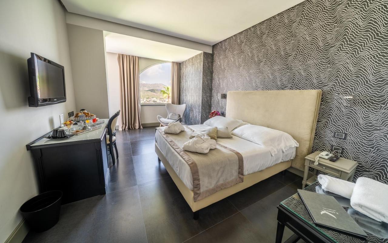 Hotel Il Gabbiano Баколи Екстериор снимка