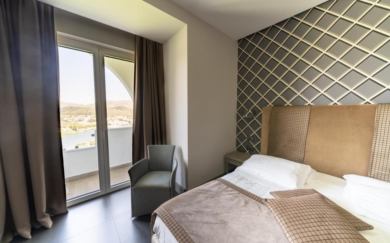 Hotel Il Gabbiano Баколи Екстериор снимка